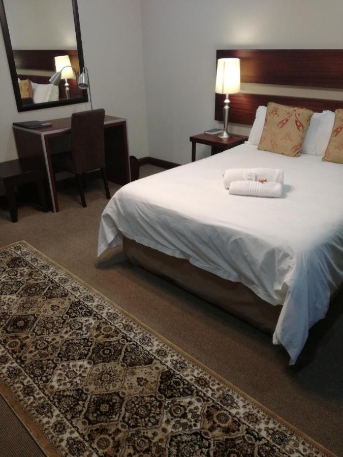 Belmont Guesthouse Bloemfontein Bagian luar foto