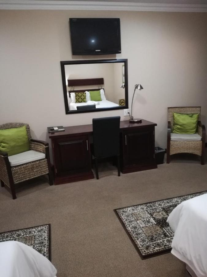 Belmont Guesthouse Bloemfontein Bagian luar foto