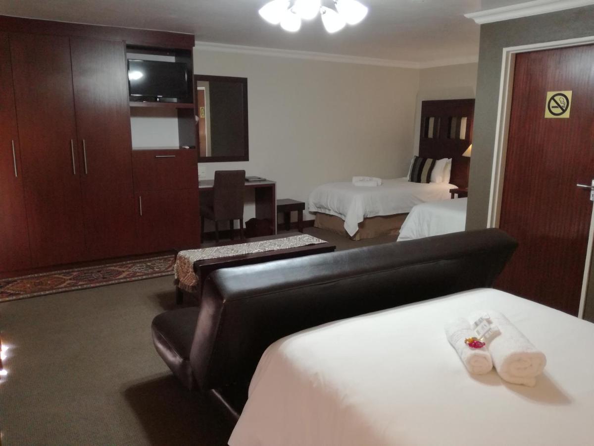 Belmont Guesthouse Bloemfontein Bagian luar foto