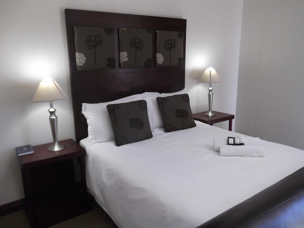 Belmont Guesthouse Bloemfontein Ruang foto