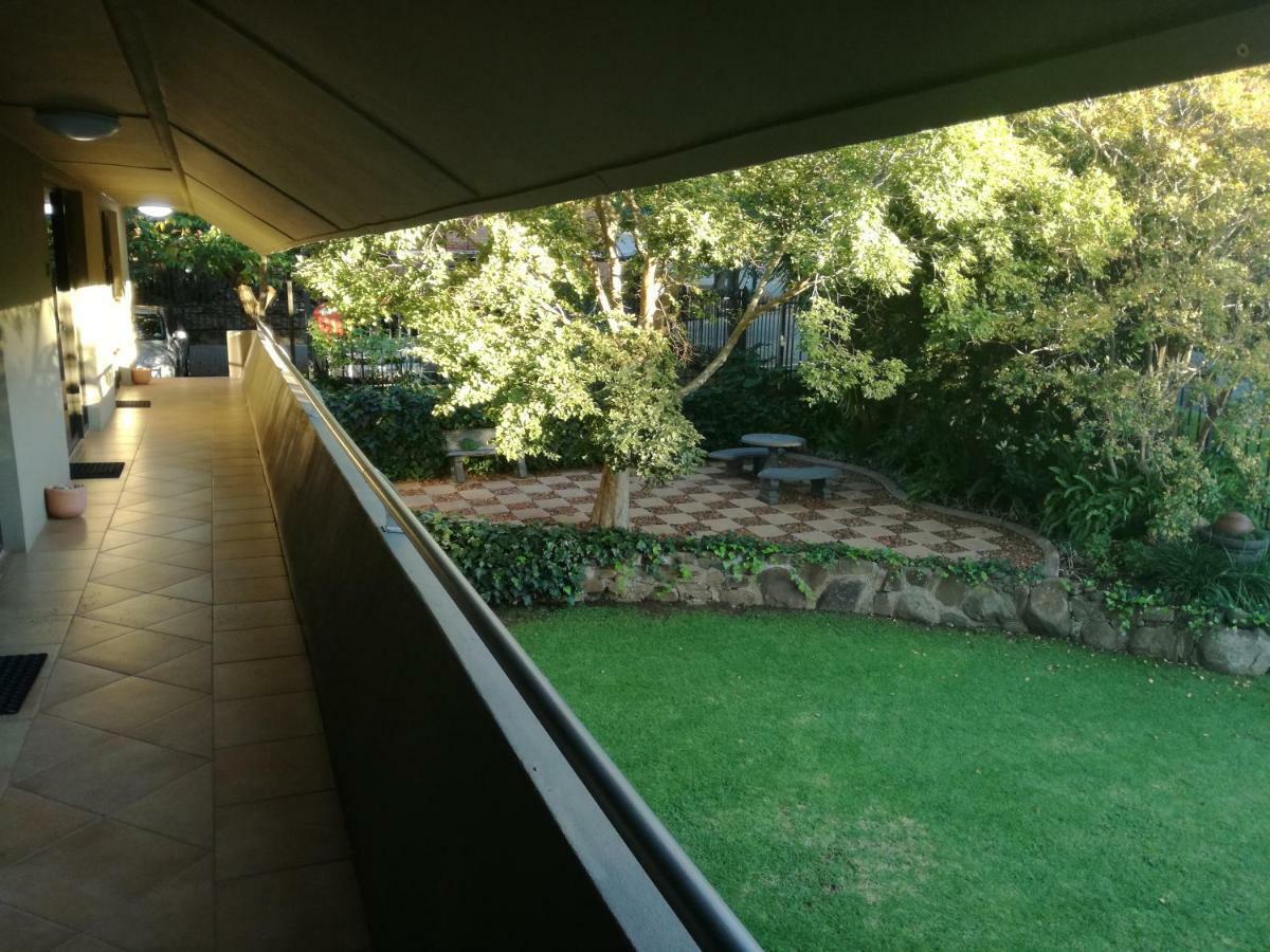 Belmont Guesthouse Bloemfontein Bagian luar foto