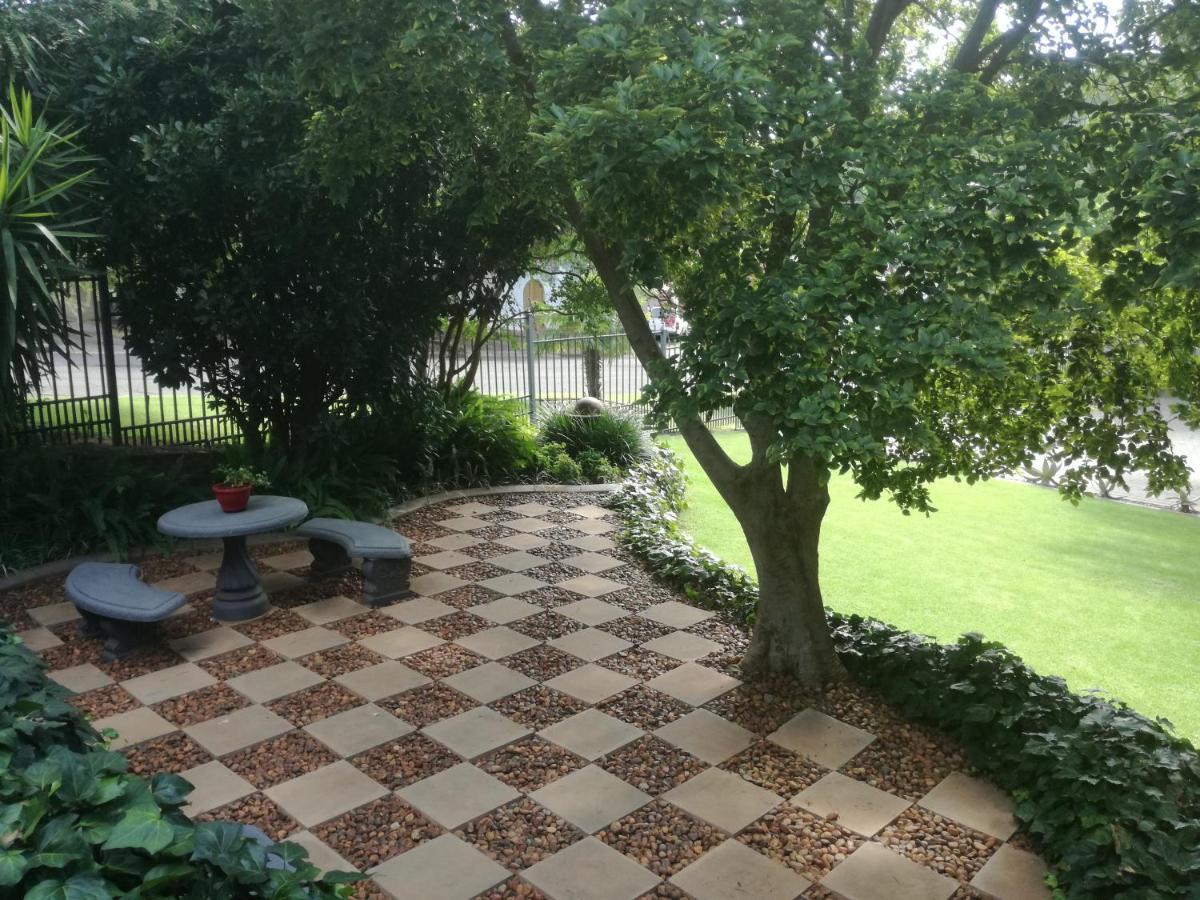 Belmont Guesthouse Bloemfontein Bagian luar foto