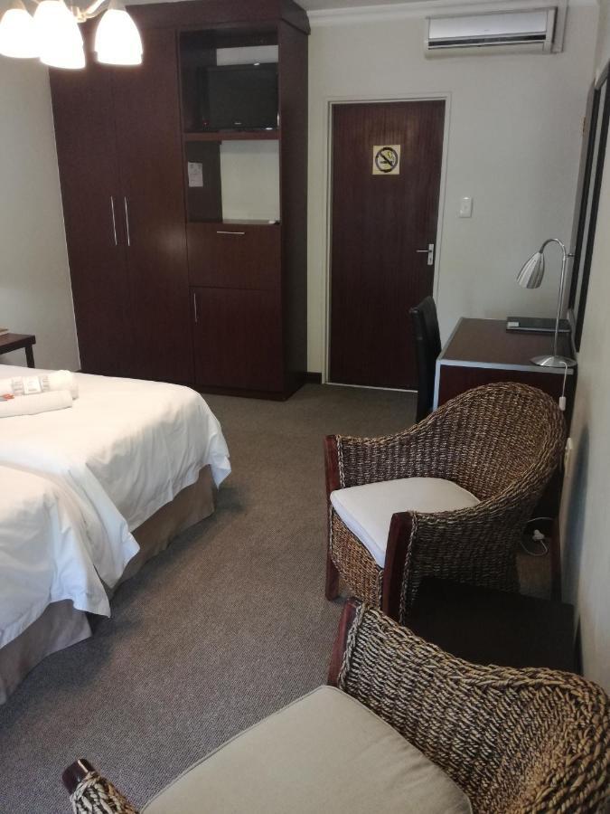 Belmont Guesthouse Bloemfontein Bagian luar foto